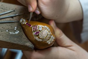طلای دست ساز و ماشینی